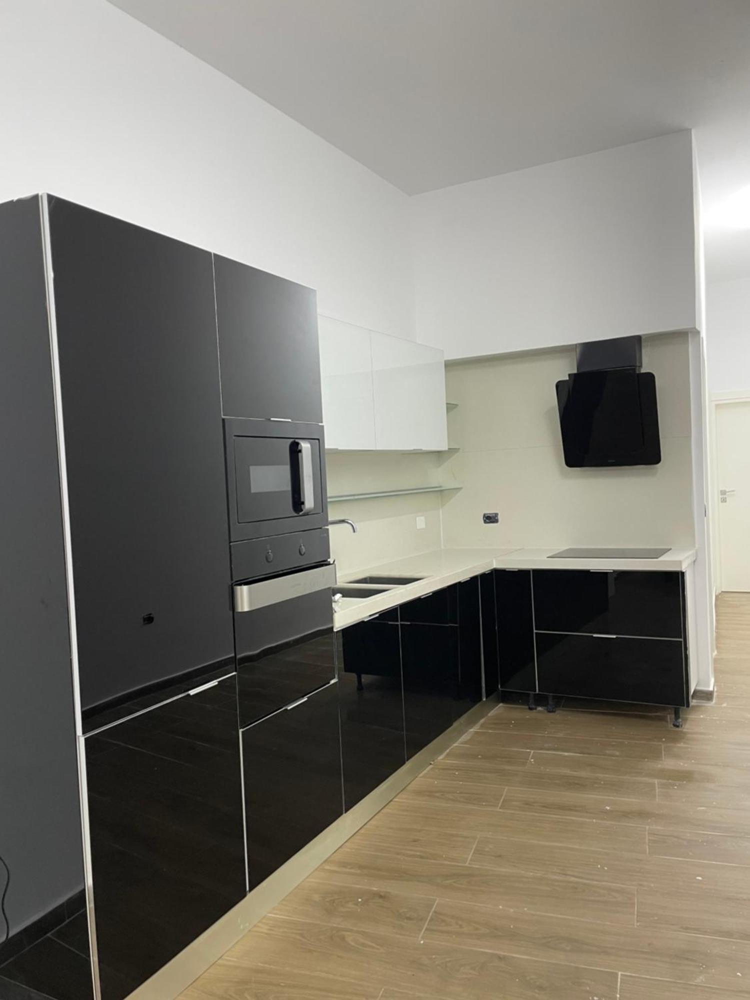 Gold Apartament Vlorë Esterno foto